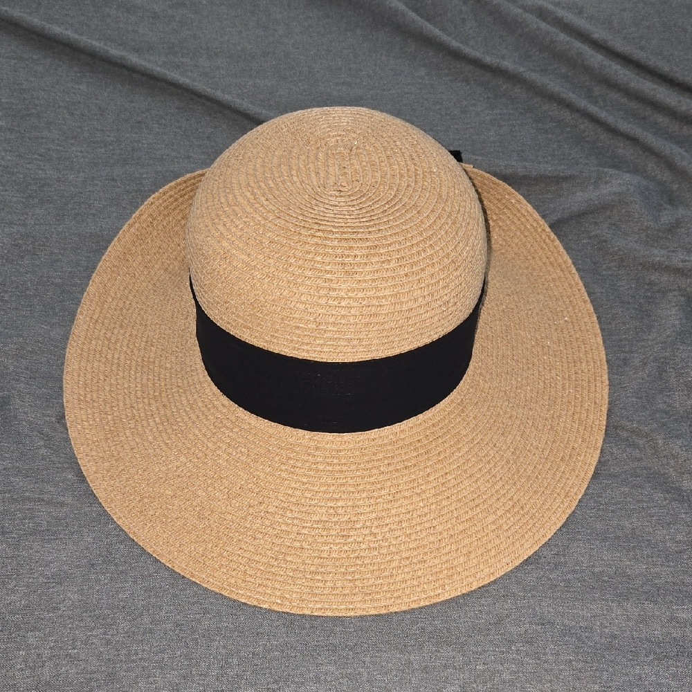 Nine West Elegant Tan Sun Hat with Black Band